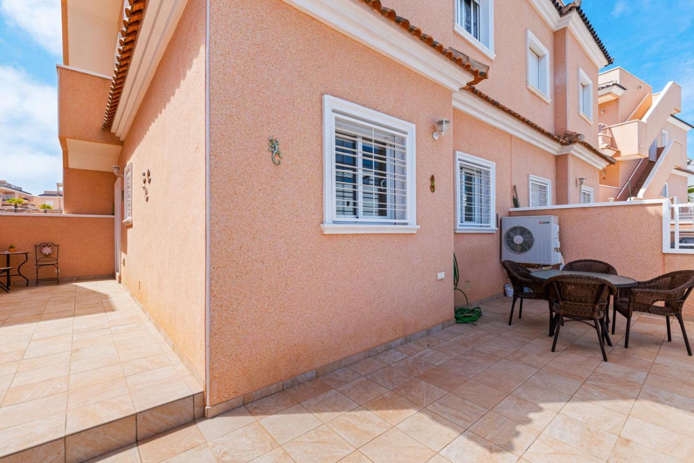 טורבייחה Apartments Punta Prima Indoor & Outdoor Pool מראה חיצוני תמונה